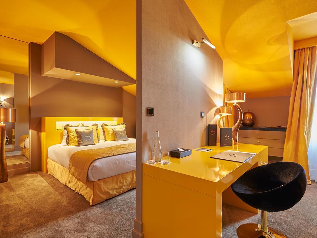 Le Stelsia Resort Saint-Sylvestre-sur-Lot Экстерьер фото